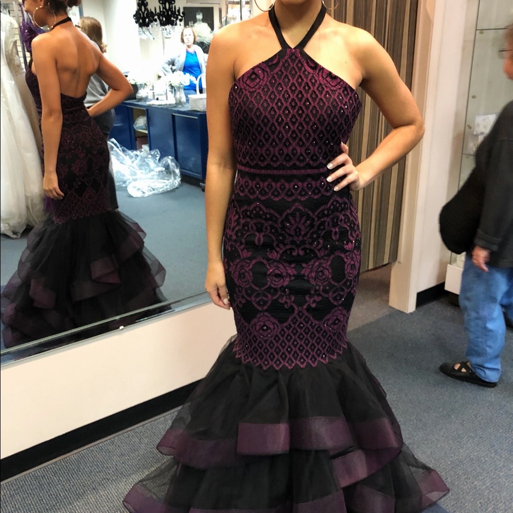 Madison James Size 4 NEVER WORN